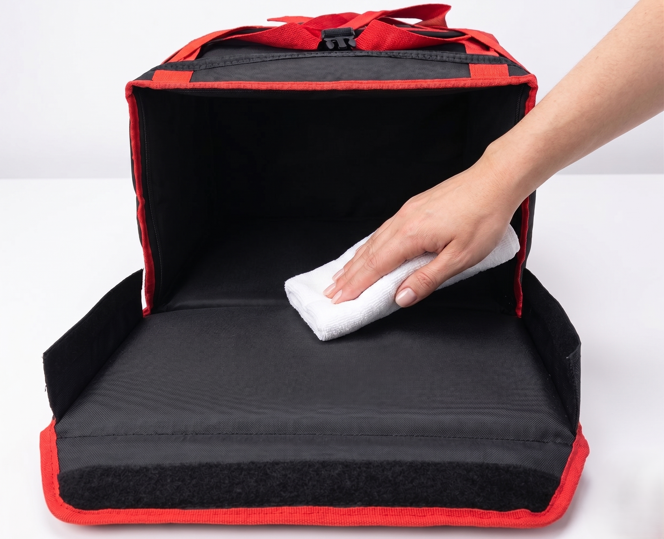 kurye çantası nasıl temizlenir ?